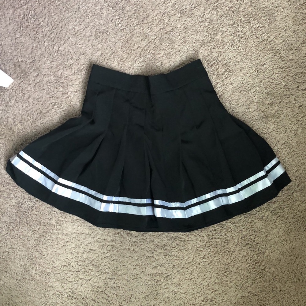 Skirt - Picture 2 of 3